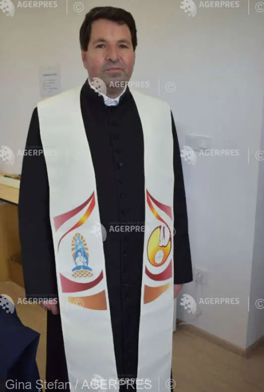 Veşmintele preoţilor pentru vizita Papei Francisc, realizate lângă Miercurea Ciuc, la Leliceni