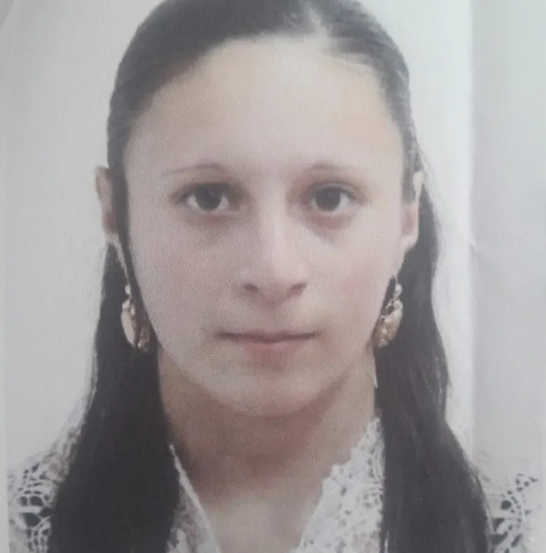O fată de 14 ani a dispărut de acasă