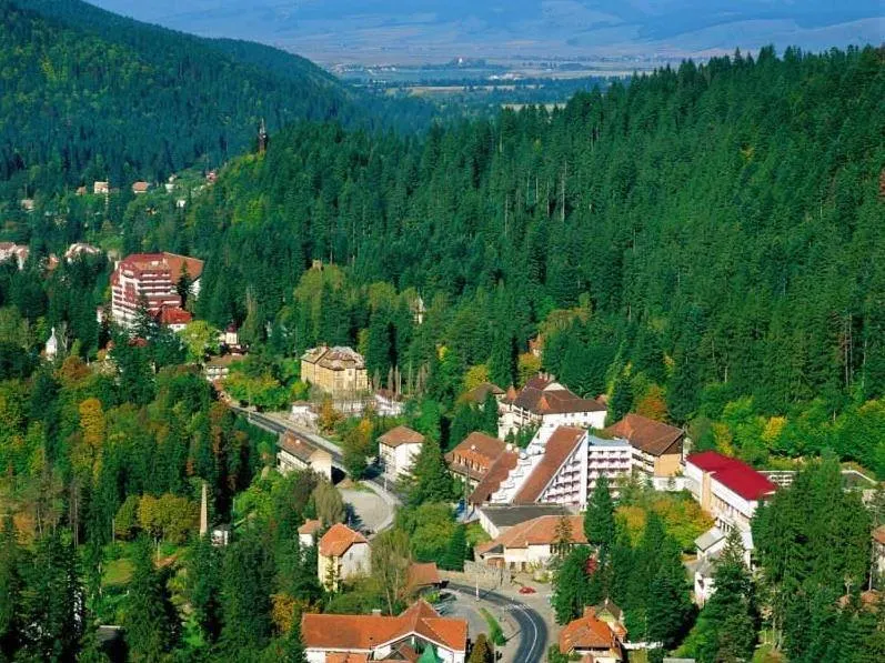 Şcoala de vară ”Sănătate şi frumuseţe prin turism”, la Băile Tuşnad