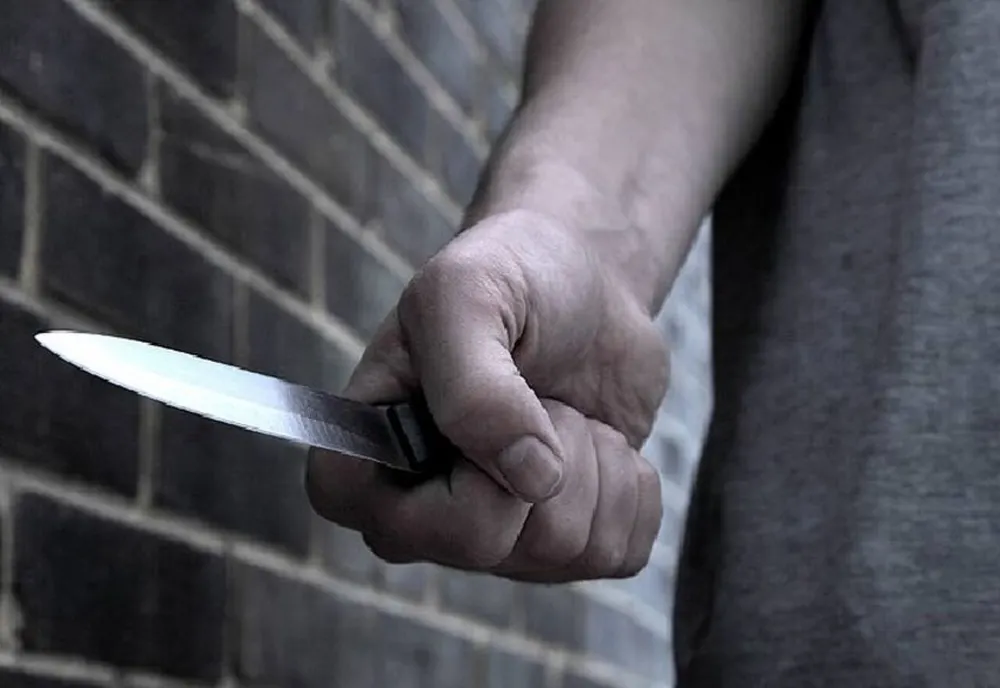 Minor de 15 ani din harghita, responsabil pentru atacul cu un cuțit asupra unui curier