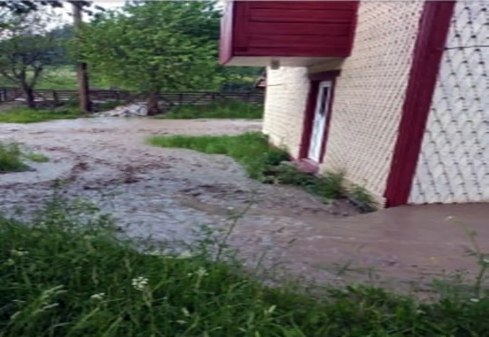 Curte inundată, în Harghita!