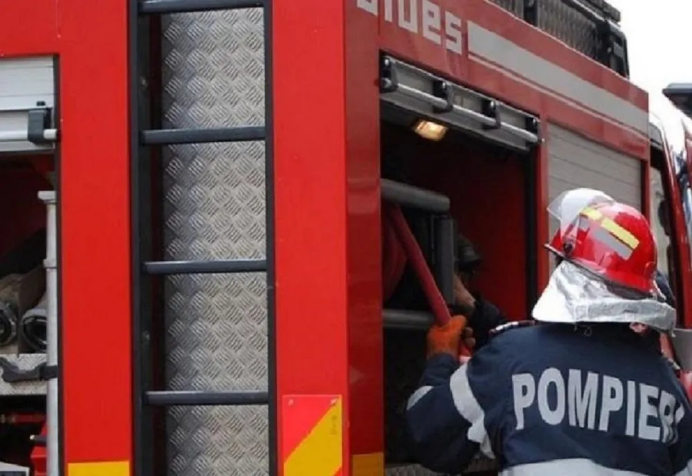 Incendiu într-o pivniță! Victimă cu arsuri la picioare!
