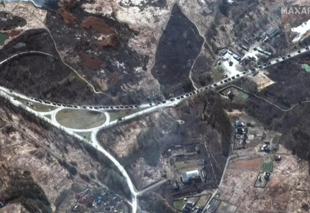 Război Ucraina, ziua 16. Putin schimbă planul: convoiul lung de 64 de km SE REGRUPEAZĂ. Incendiu puternic lângă o instalație nucleară - LIVE TEXT