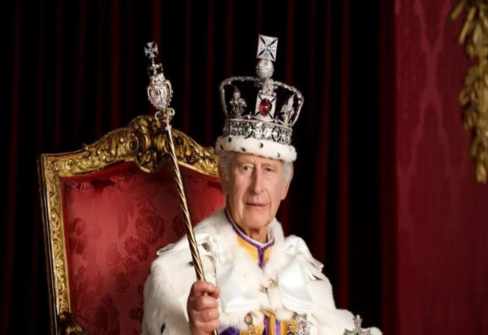 Regele Charles al III-lea, primul portret oficial după încoronare - FOTO
