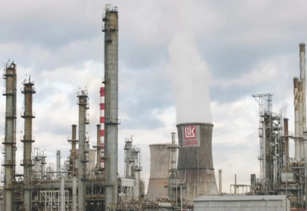 Criza Lukoil lovește din plin: motorina premium depășește 8 lei/litru