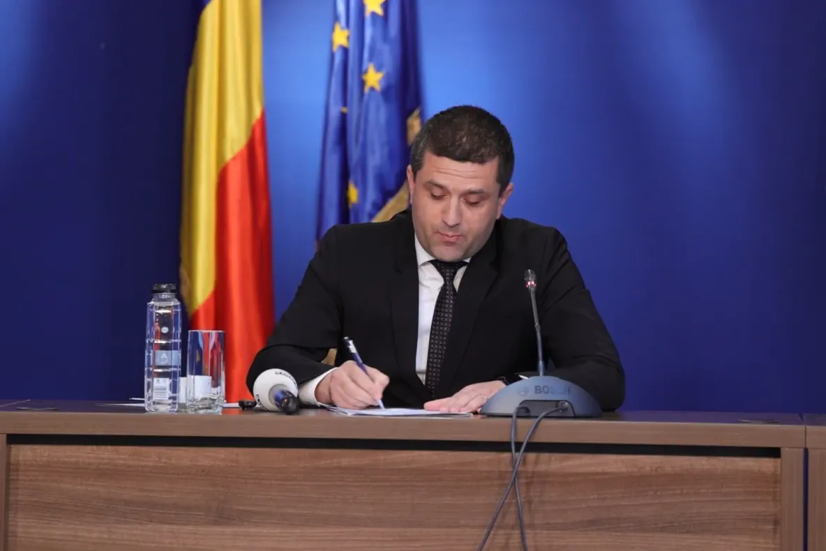 Radu Miruță a anulat definitiv scumpirea cartelei de metrou la 7 lei: „Nici dacă vine alt ministru nu poate crește prețul” VIDEO