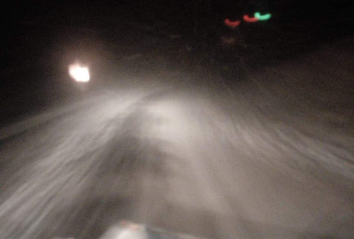 Drumuri înzăpezite în Harghita
