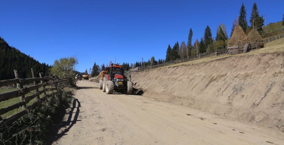 Consiliul Judeţean şi primăriile din Harghita vor ca lucrările la drumuri neterminate anul trecut să înceapă cât mai repede