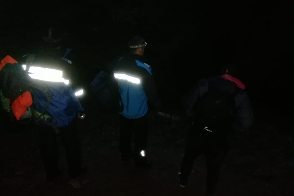 VIDEO Un tânăr de 18 ani s-a bocat pe un traseu montan spre Piatra Singuratică