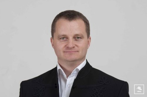 S-a cerut demisia liderului  Partidului Civic Maghiar, János Mezei