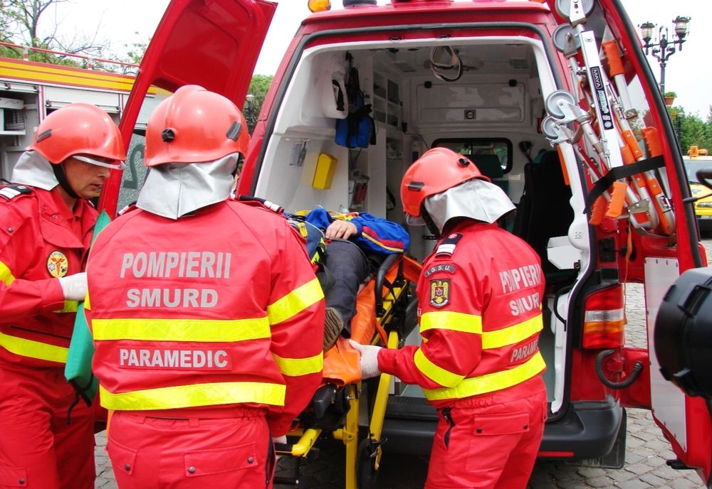 Zi plină pentru pompierii harghiteni: 9 situații de urgență, 6 solicitări de acordarea primului ajutor, un accident mortal și un incendiu  
