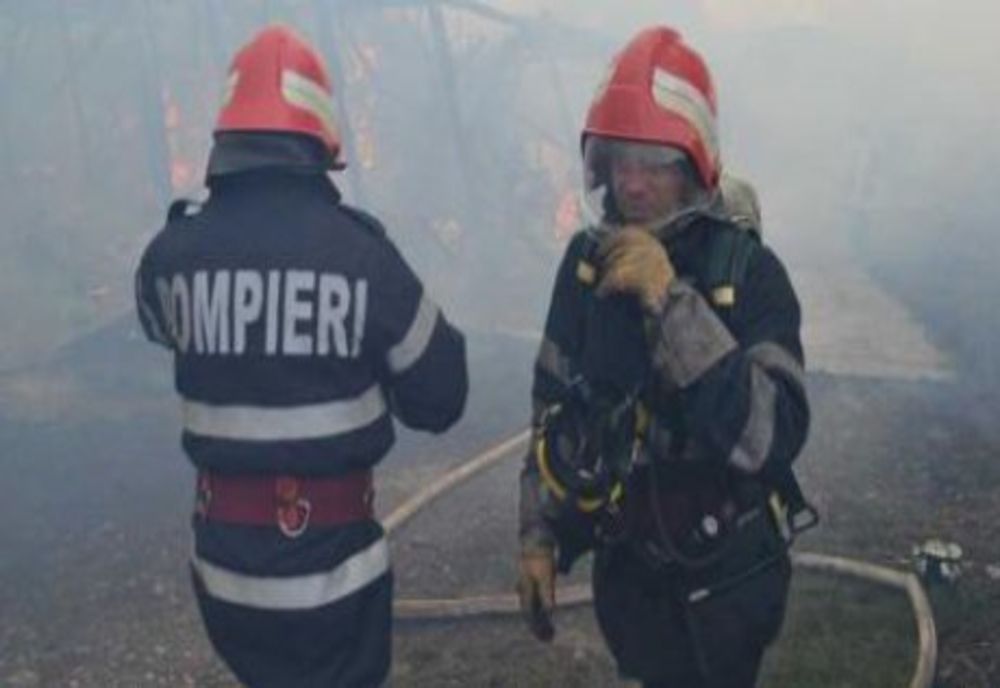Casă din Toplița incendiată intenționat. Pagubele au fost evaluate la circa 4.000 lei