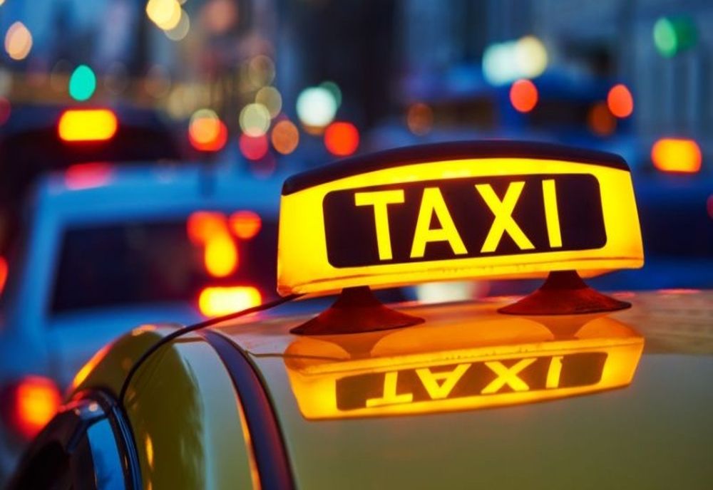 Prinși de polițiștii harghiteni după ce au furat două telefoane mobile dintr-un taxi. Unul dintre hoți e din Mureș