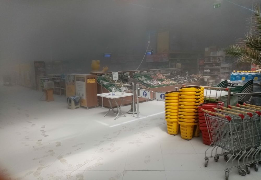 Incendiu într-un complex comercial din Gheorgheni! 6 persoane transportate la spital!