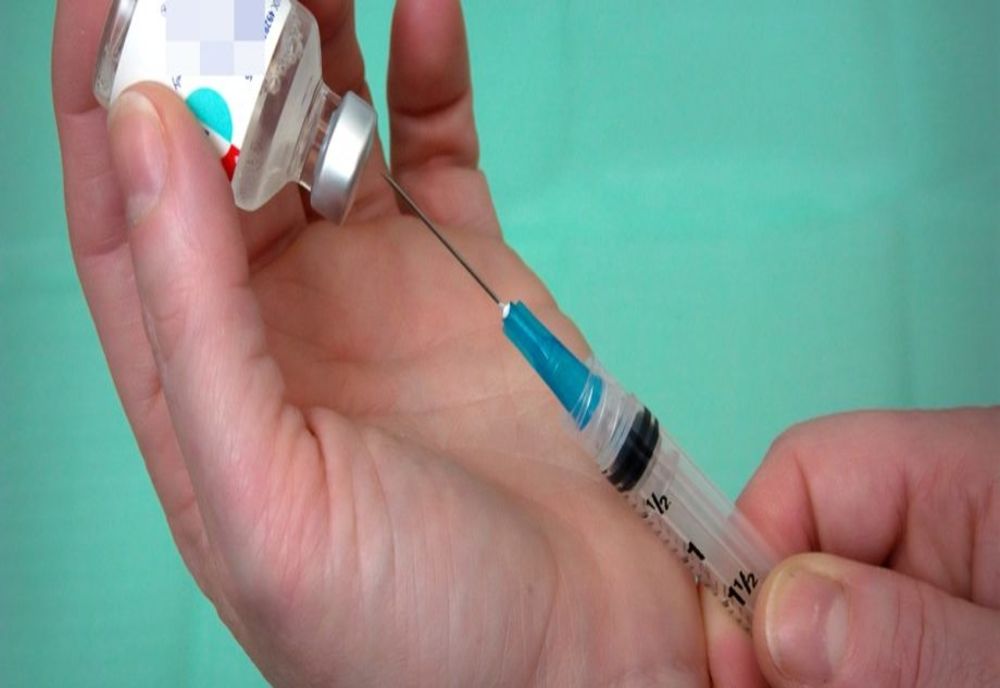 Vaccinul antigripal și cel anti-COVID pot fi făcute în același timp, la medicul de familie