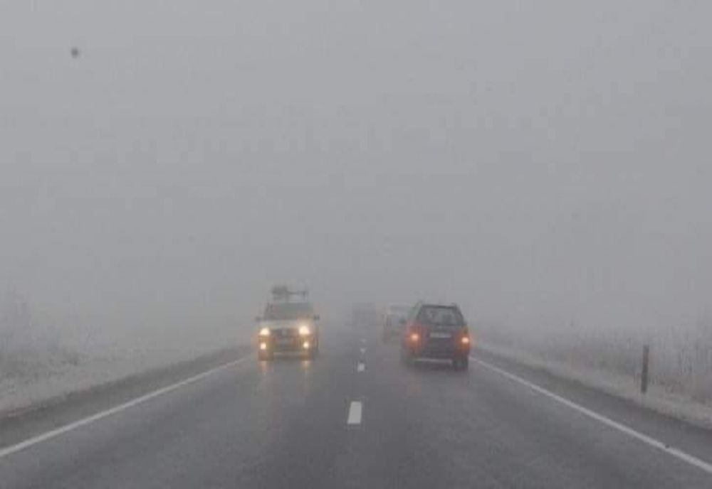 Trafic îngreunat - Ceață în 24 de județe - Cod galben emis de ANM