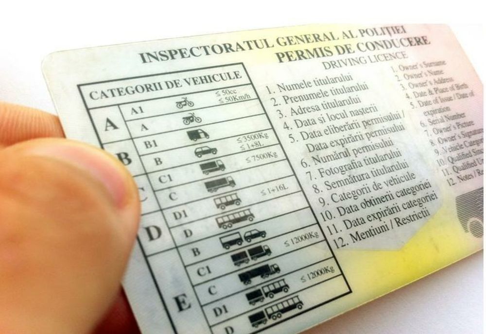 Permise auto FALSE, vândute pe internet - Noua escrocherie cu care sunt păcăliți tinerii