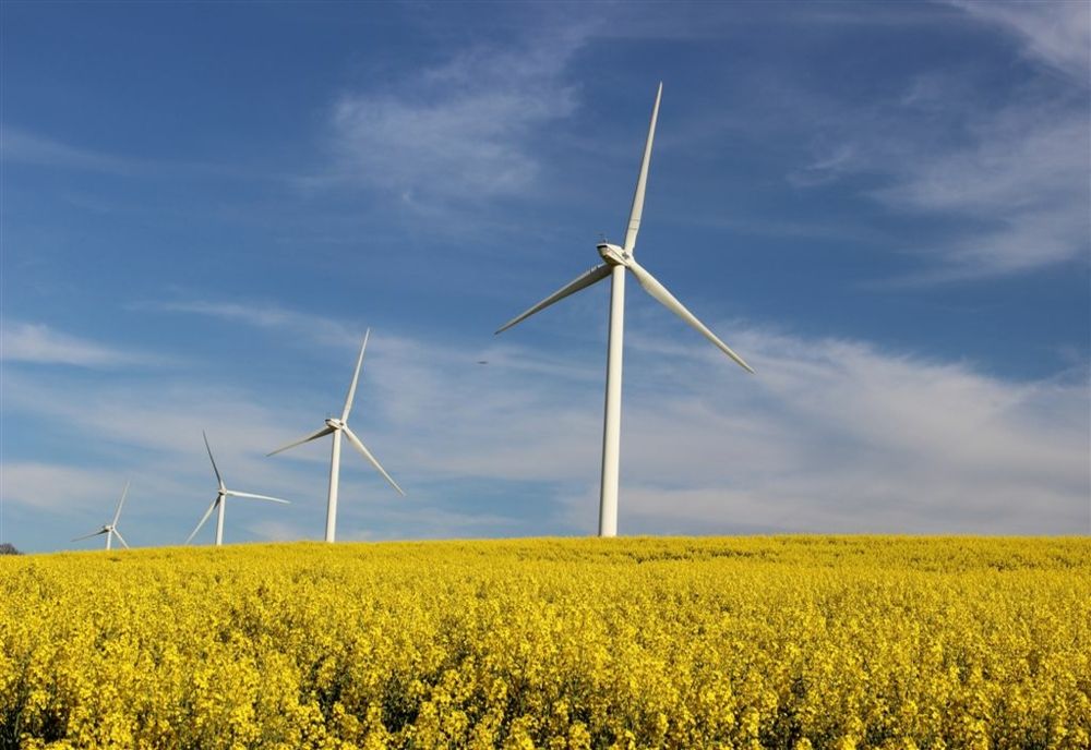 Statul, acuzat că FALIMENTEAZĂ producția de energie verde! Ce spun experții