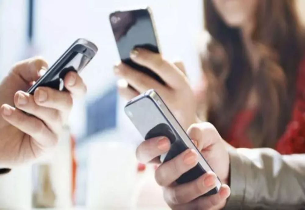 Românii vor primi bani pentru întârzierea la portarea numărului de telefon - Ce despăgubiri anunță ANCOM
