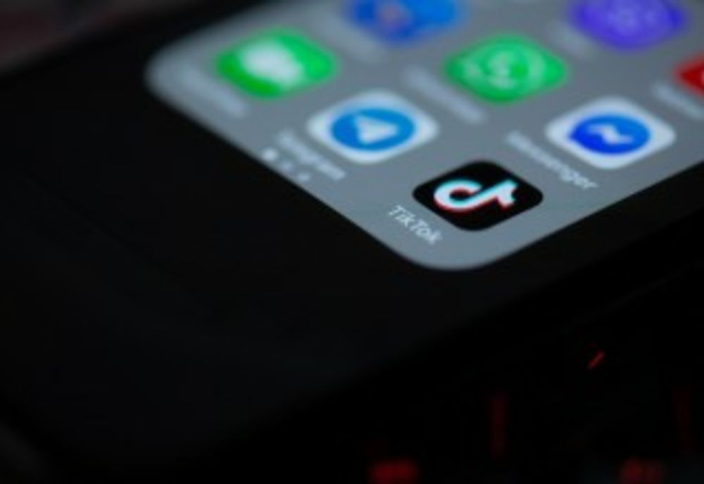 Comisia Europeană suspendă intern utilizarea TikTok pe dispozitivele utilizate în interes de serviciu