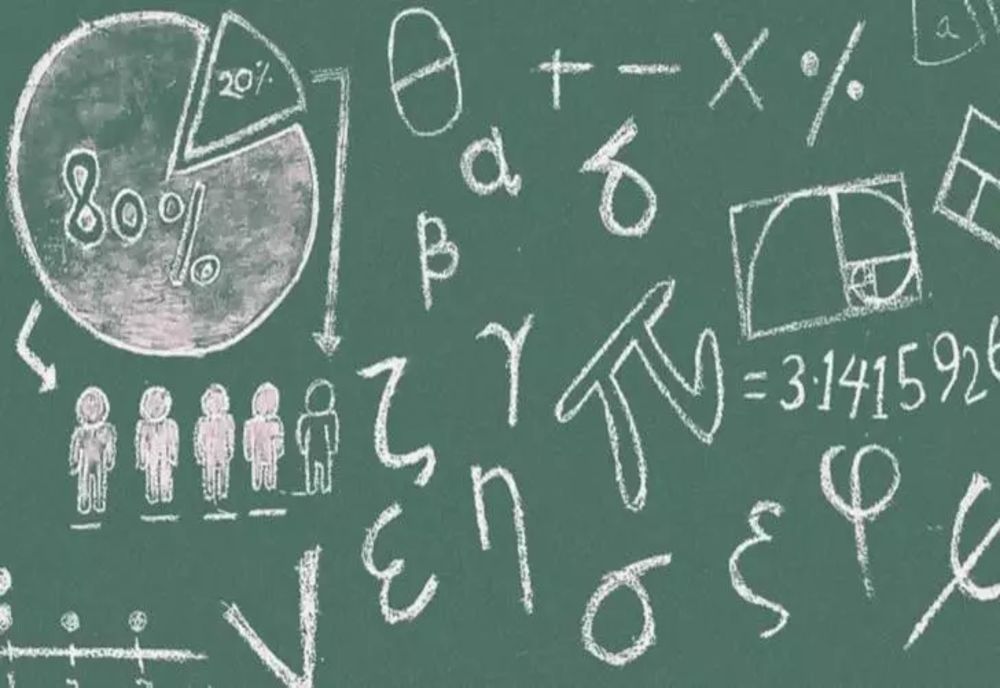 Elevii de clasa a VIII-a susţin proba la Matematică din cadrul simulării Evaluării Naţionale. Emoțiile continuă și astăzi