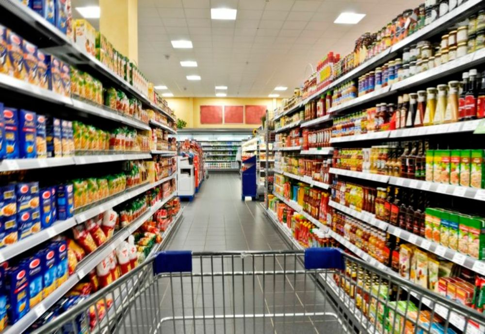 PREȚURI de coșmar la alimentele de bază ale românilor: oamenii, tot mai împovărați. Reacția HALUCINANTĂ a ministrului Petre Daea