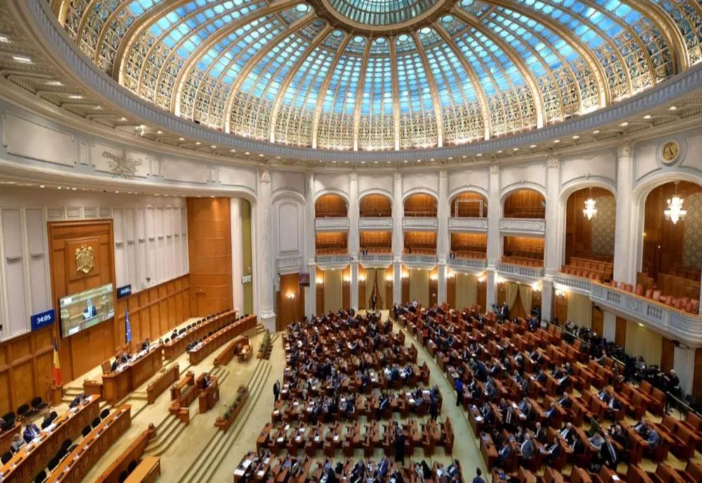 Moțiunea care ar putea duce la CĂDEREA Guvernului, citită astăzi, în Parlament