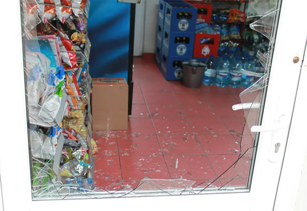 A vrut să spargă un magazin din Harghita, dar s-a sepriat şi a fugit