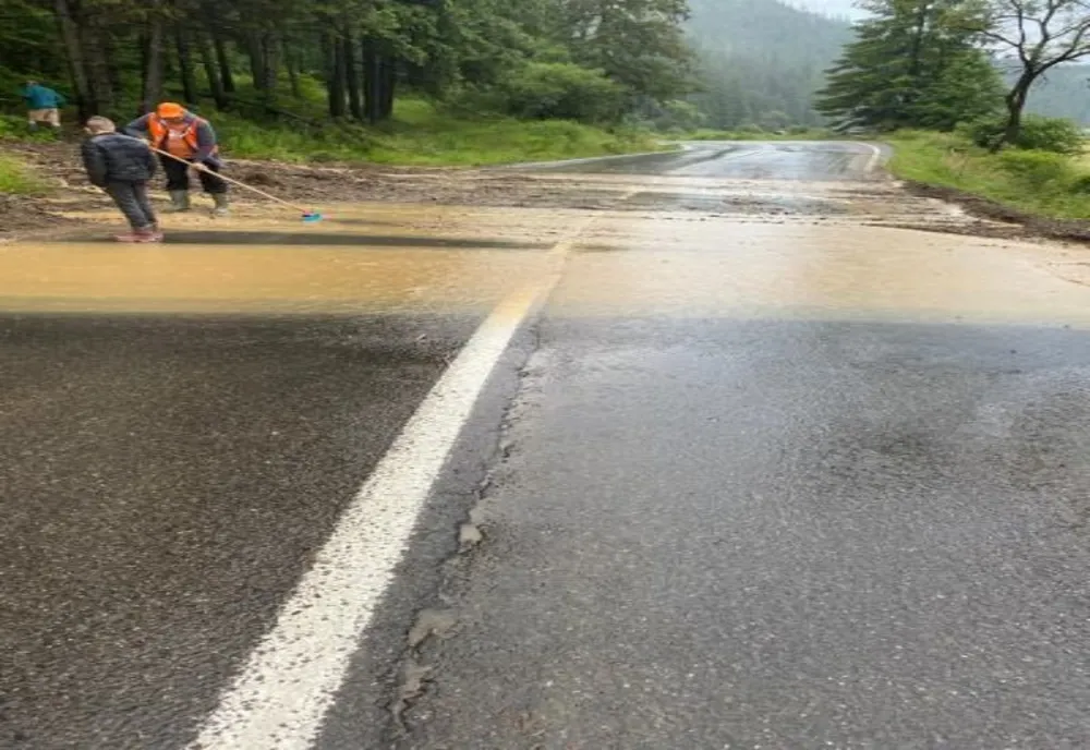 VIDEO Drum blocat, în județul Harghita