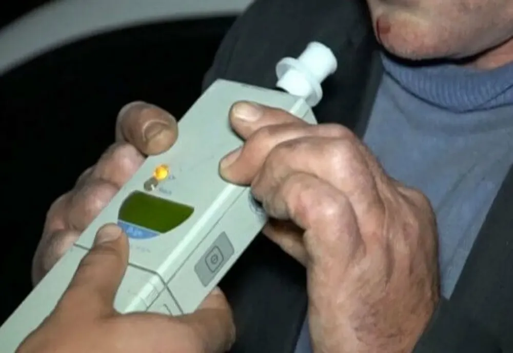 Fără permis, cu mașina neînmatriculată și beat, un șofer din Harghita a accidentat un pieton