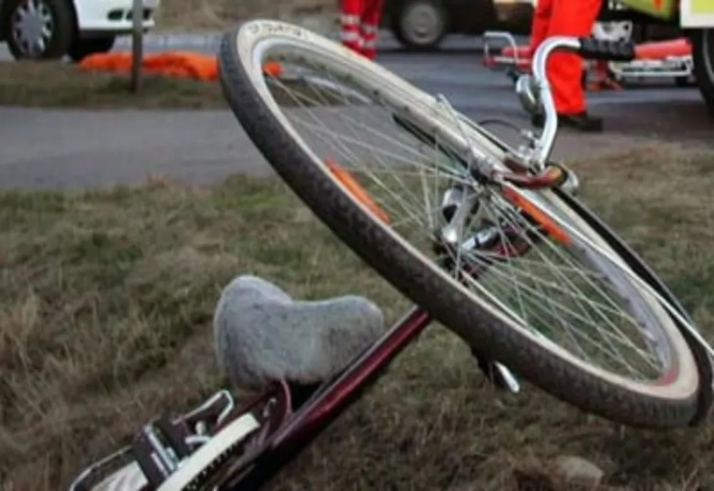 Biciclist acroșat de un autoturism, în Odorheiu Secuiesc