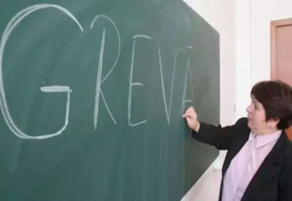 Grevă EDUCAȚIE. Întâlnire crucială în Ministerul Educației. Ce se întâmplă cu examenele naționale