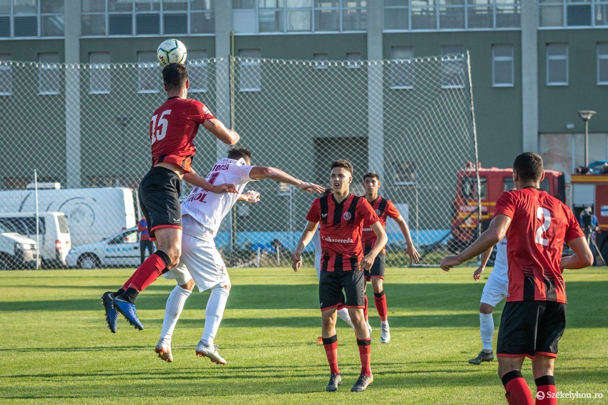 o_fkcsikszereda-rapid-liga2-pnt-11