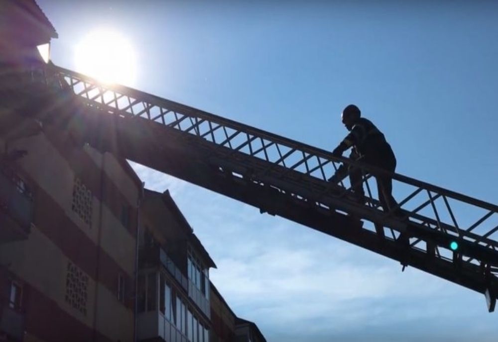 Octogenară din Gheorgheni, găsită căzută în casă de pompierii Harghiteni