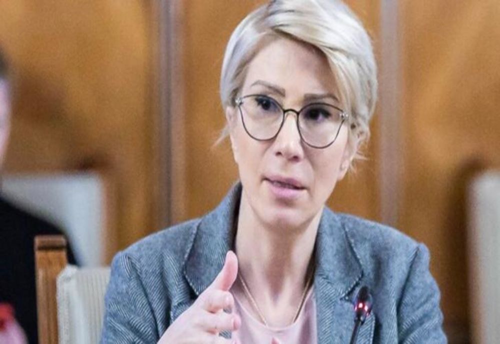 Raluca Turcan - Ce se întâmplă cu școala din toamnă: "Predarea online trebuie să devină o obișnuință"