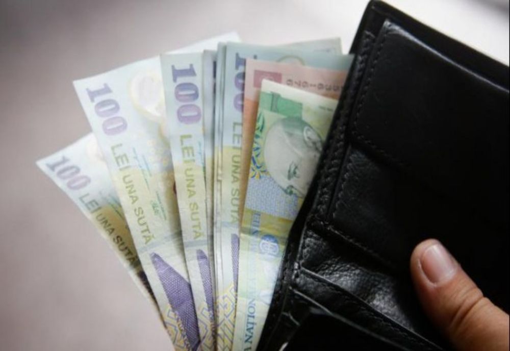 Salariul minim ar putea crește la 1.530 lei, de anul viitor, prin dublarea deducerilor personale