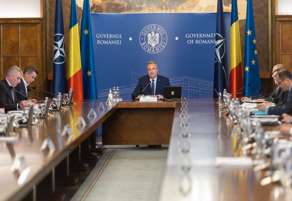Ordonanța care ÎNCHIDE "robinetul" angajărilor la stat, pe masa Guvernului. Care sunt EXCEPȚIILE și ce se întâmplă cu concursurile demarate deja