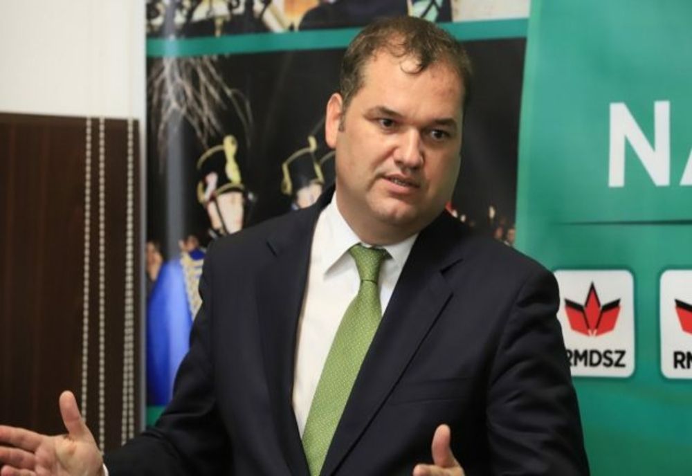 Ministrul Cseke Attila: "Criza nu ar trebui să limiteze posibilităţile noastre de a investi pentru că investiţiile ţin în viaţă economia”