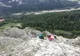 Salvamontiştii harghiteni au intervenit, sâmbătă, pentru salvarea unui turist care a încercat să parcurgă neechipat traseul Via Ferrata de la Lacu Roşu