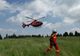 UPDATE FOTO: Un avion s-a prăbușit în Harghita. Unul dintre pasageri a fost luat de un elicopter SMURD