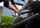 Un tânăr a furat o maşină dintr-un service auto, din Miercurea Ciuc