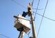 Peste 600 de harghiteni, fără curent electric din cauza vântului puternic