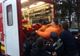Persoană supraponderală, imobilizată în locuinţă, transportată de pompierii harghiteni la ambulanţă