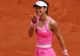 Emma Răducanu o oprește pe Sorana Cîrstea la Queen’s. Românca, învinsă în două seturi după un început dificil